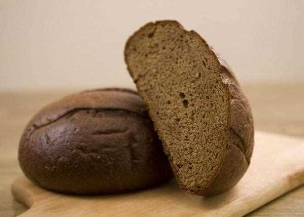 Черный хлеб для детей и подростков: особенности и польза