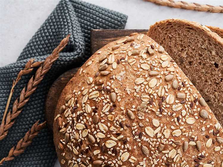 Множество семян и орехов в хлебе: что выбрать?
