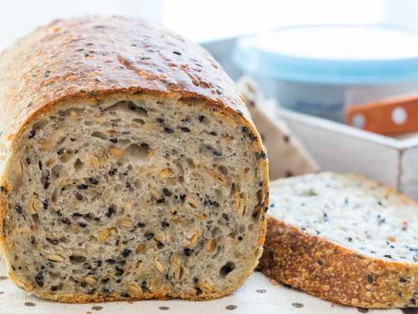 Как приготовить хлеб с закваской и зернами: рецепт и советы
