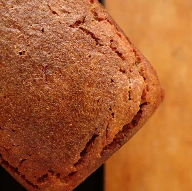 Повышенная калорийность хлеба из-за избытка сахара и солода