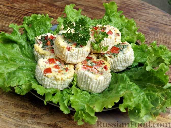 Сытные и оригинальные закуски с курицей и каштанами.